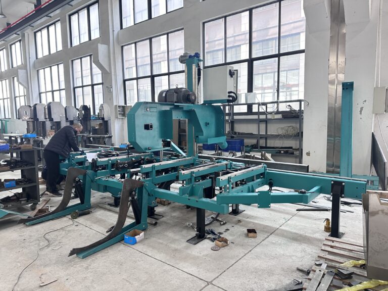 Introduction to woodworking band saws